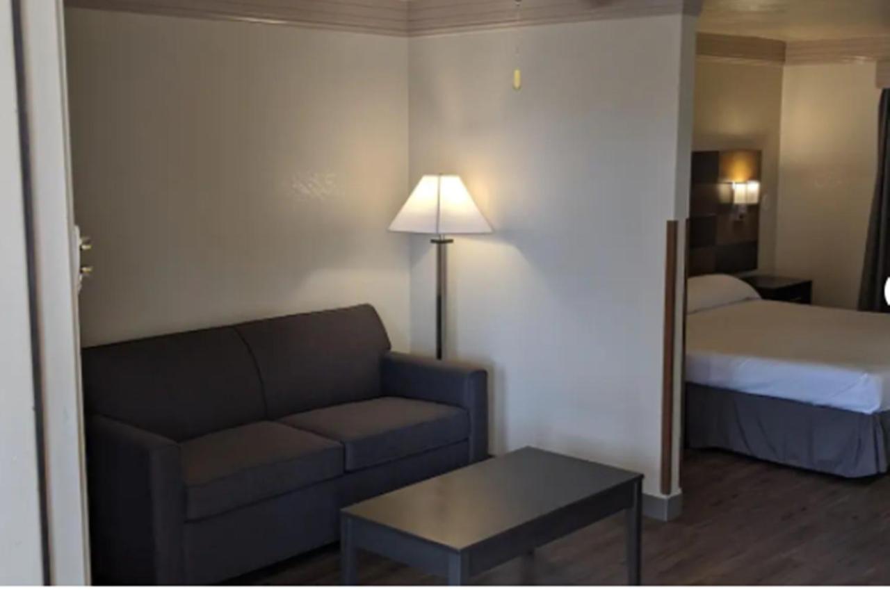 Atrium Inn Форт-Стоктон Екстер'єр фото